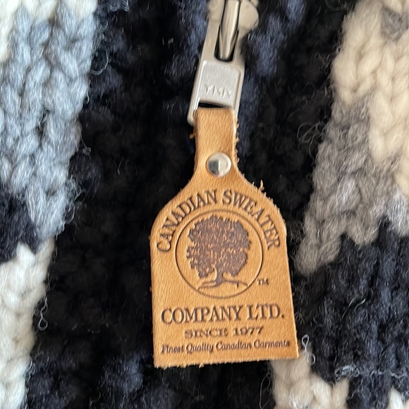 Todd Snyder cardigan sweater - Picture 2 of 9